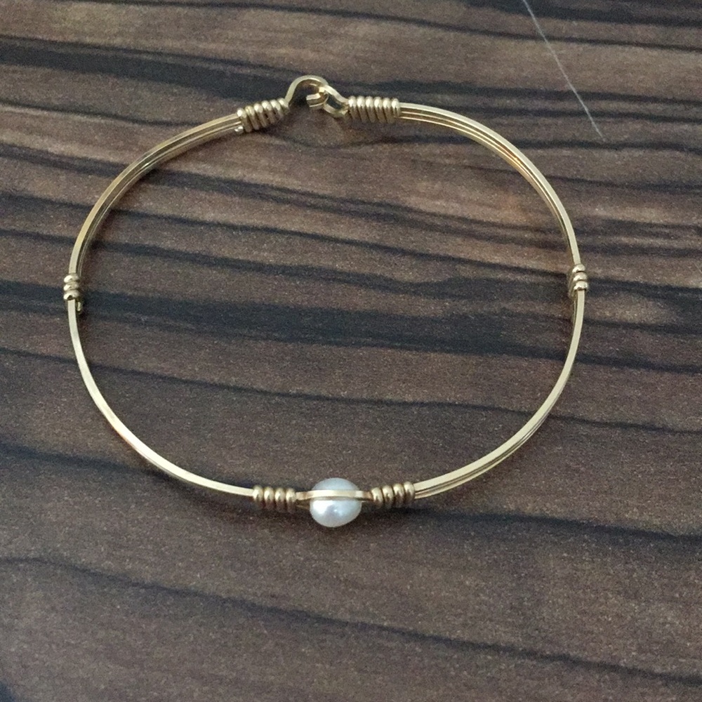 One pearl Ronaldo bracelet